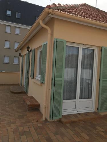 Ouistreham House | Riva Bella