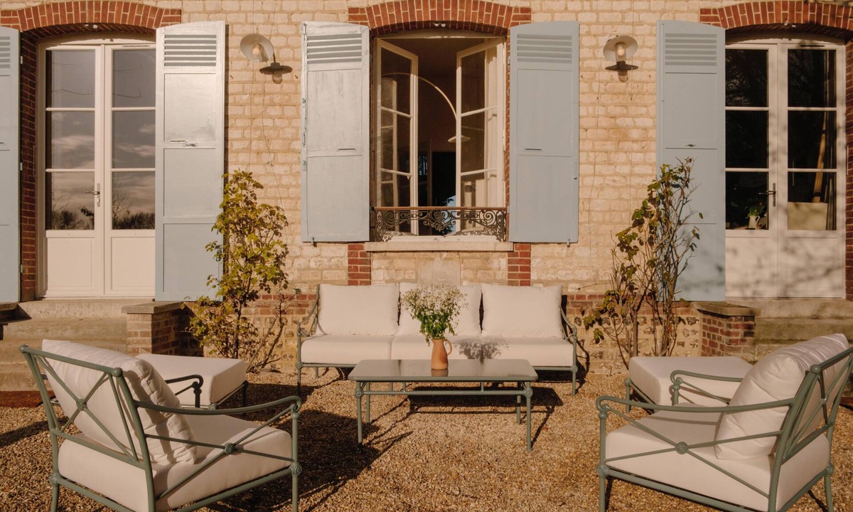 Muids Apartment | RIVE Side House .