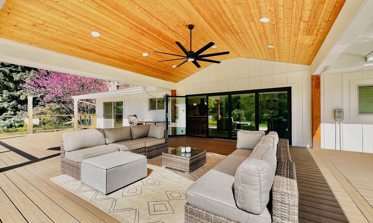 Salyer House | River and mountain view home with expansive deck, private pool