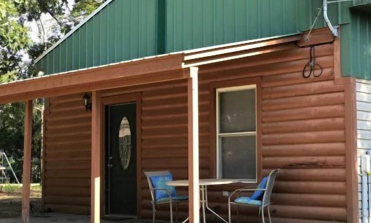 Cecil House | River Chase Cozy Get-Away Cottage