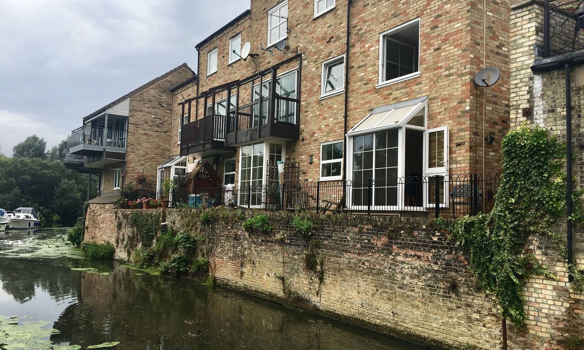 St Neots Apartment | River Courtyard Apartment - St Neots