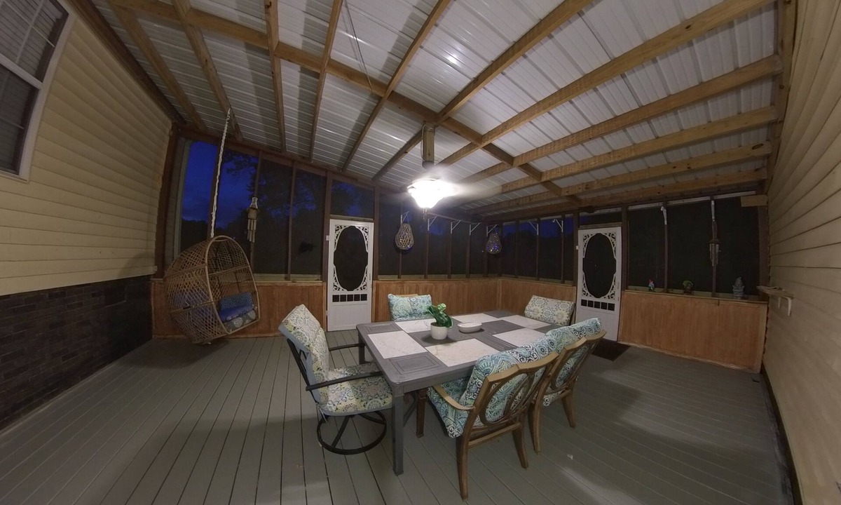 Saluda House | River Dream Lake Murray Getaway