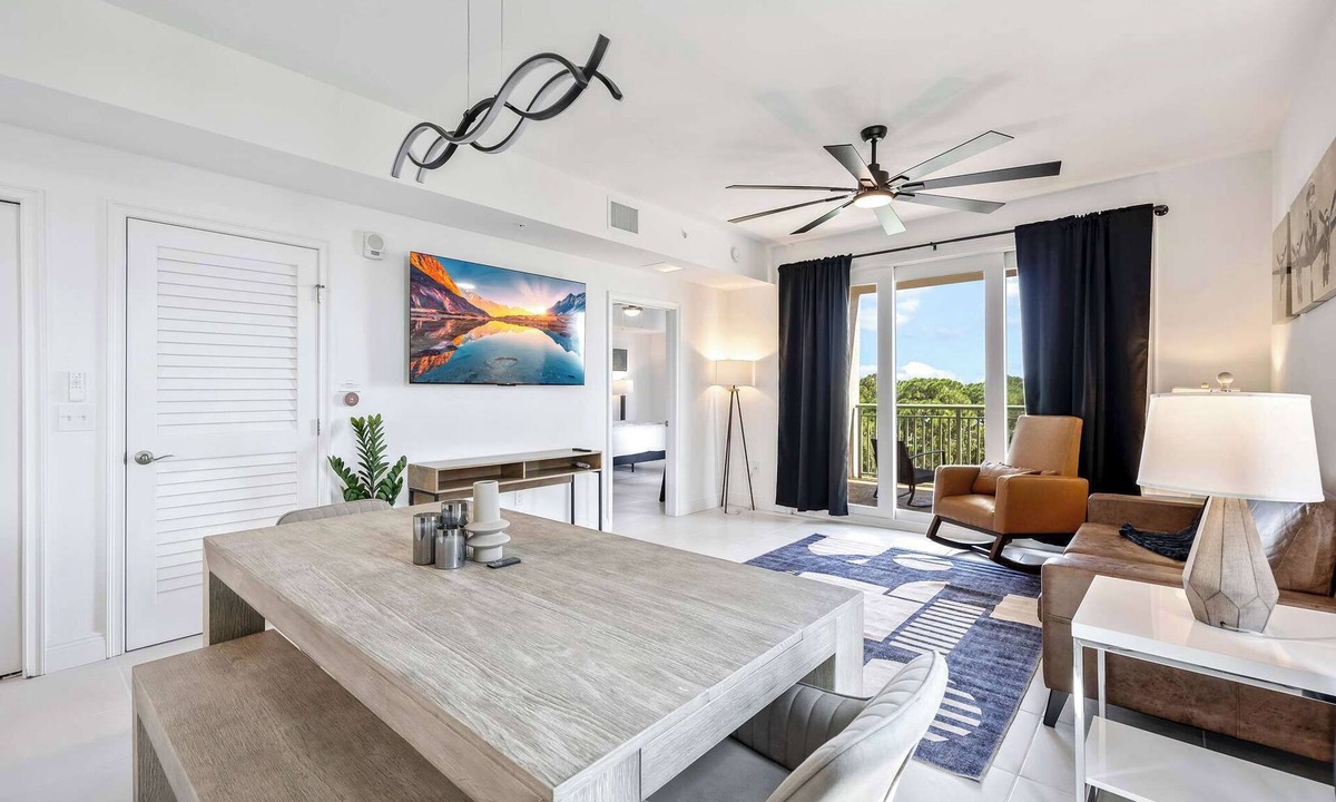 Merritt Island Condo | RIVER FLY IN: Pilot's Hideaway Luxury 3br