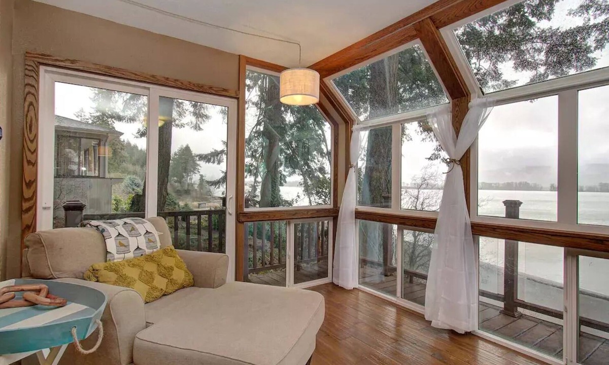 Cathlamet House | River Front at River Run on Columbia River