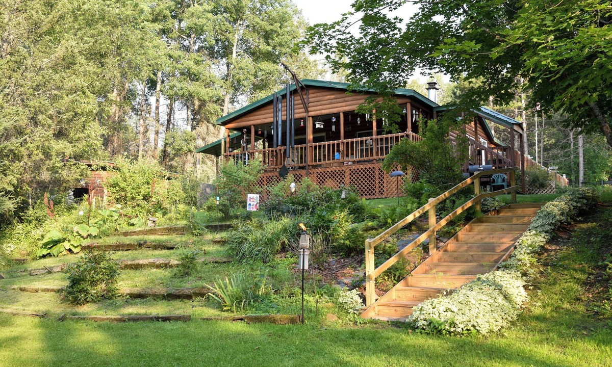 Foster City Cabin | River Front Cabin