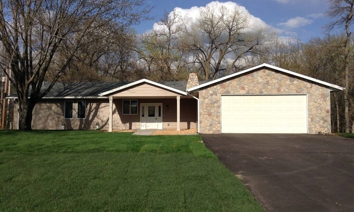 St. Francis House | River Front Home - 7 bedrooms, 4 bath, sleeps 14 guests
