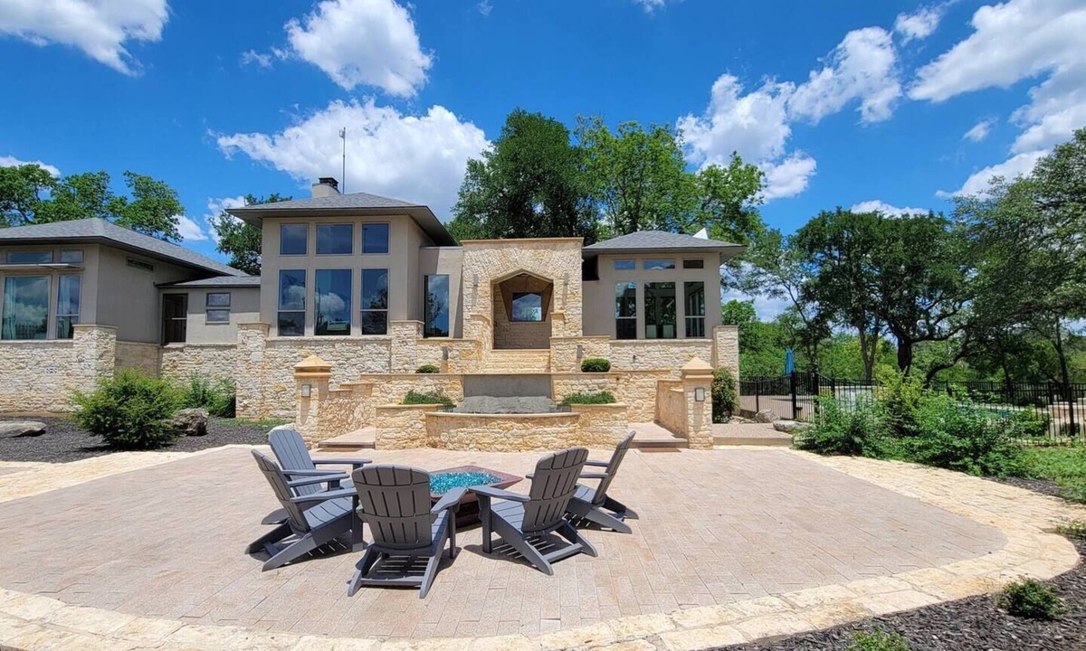 Blanco Villa | River front villa w/pool, BBQ, hiking, fireplace