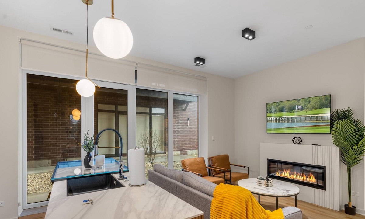 River Grove House | River Grove Luxury 2 Bedroom Apartment