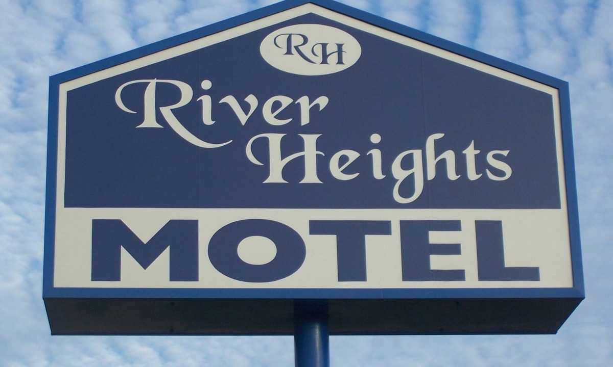 Crump Hotel | River Heights Motel