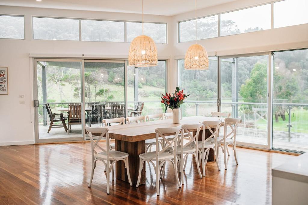 Kennett River House | River House