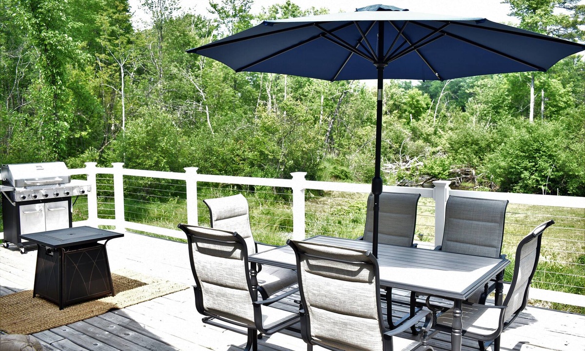 Baldwin House | River House Close to Downtown Baldwin with Large Back Deck