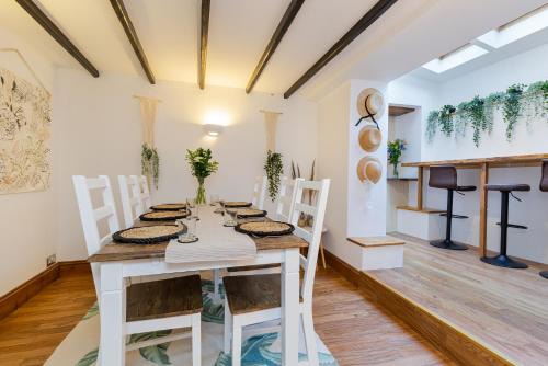 Calstock House | River House Cornish Retreat