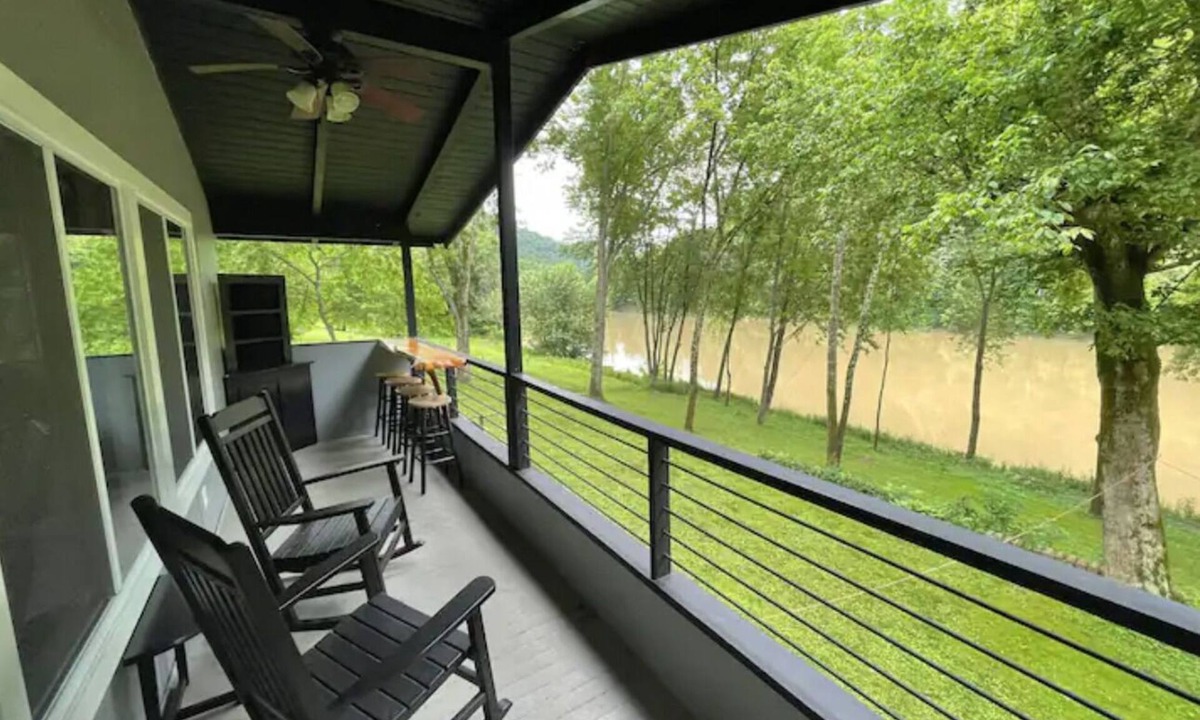 Wilmore Cottage | River House - Cottage with KY River View & Access