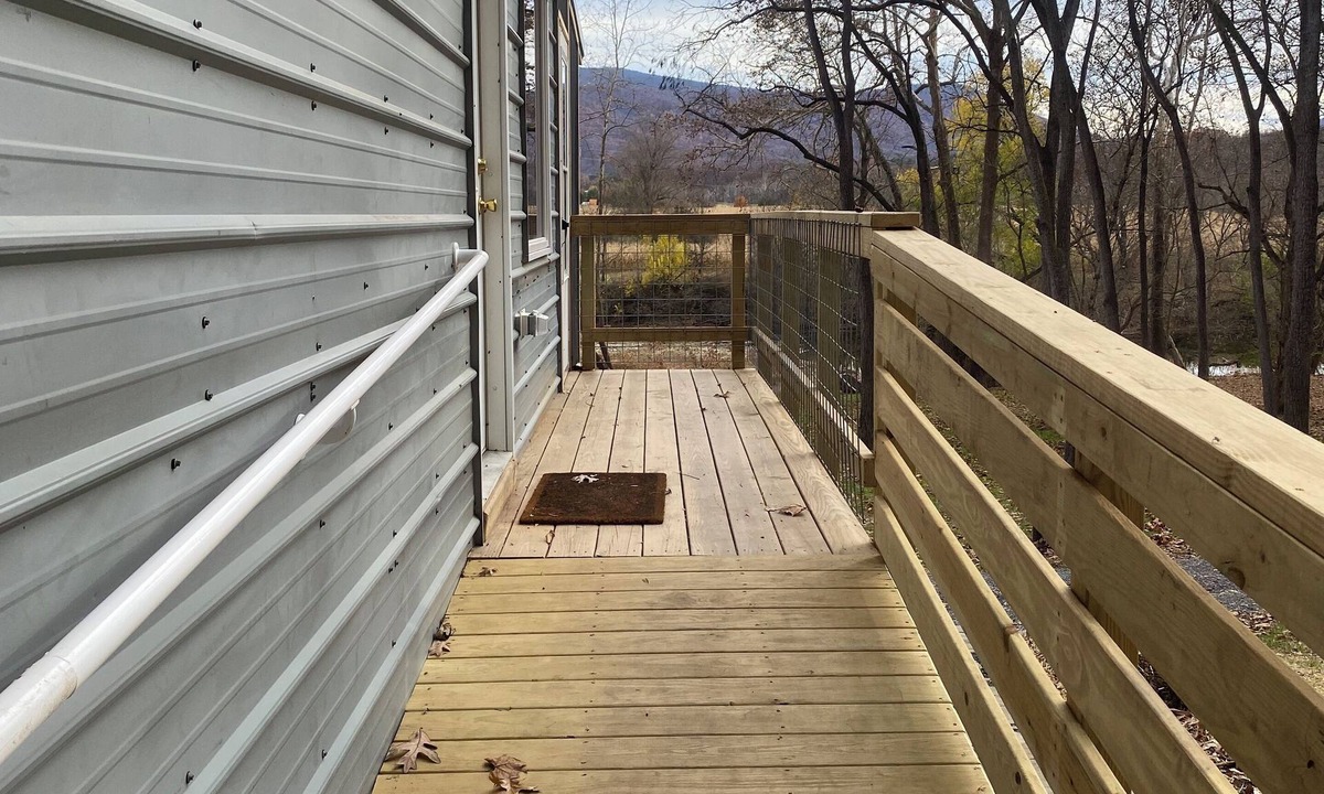 Woodstock House | River House on the Shenandoah