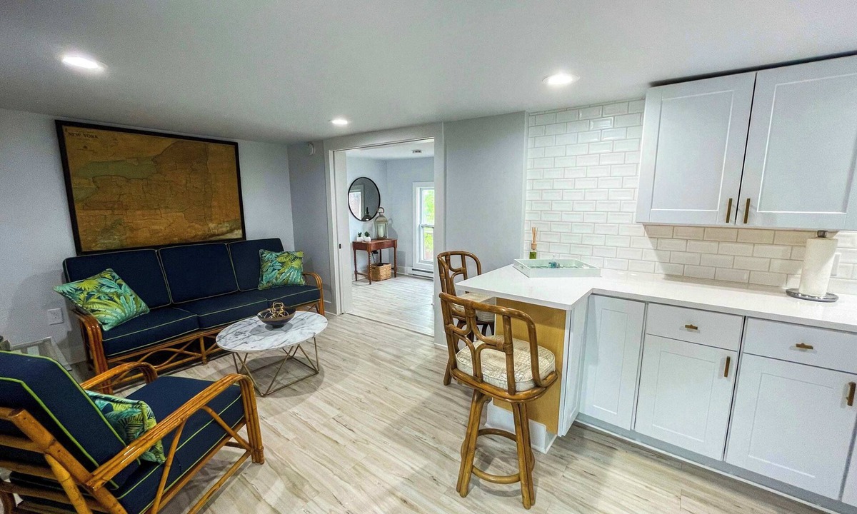 Clayton Condo | River Inspired 1-BR Condo in the Cottages on James