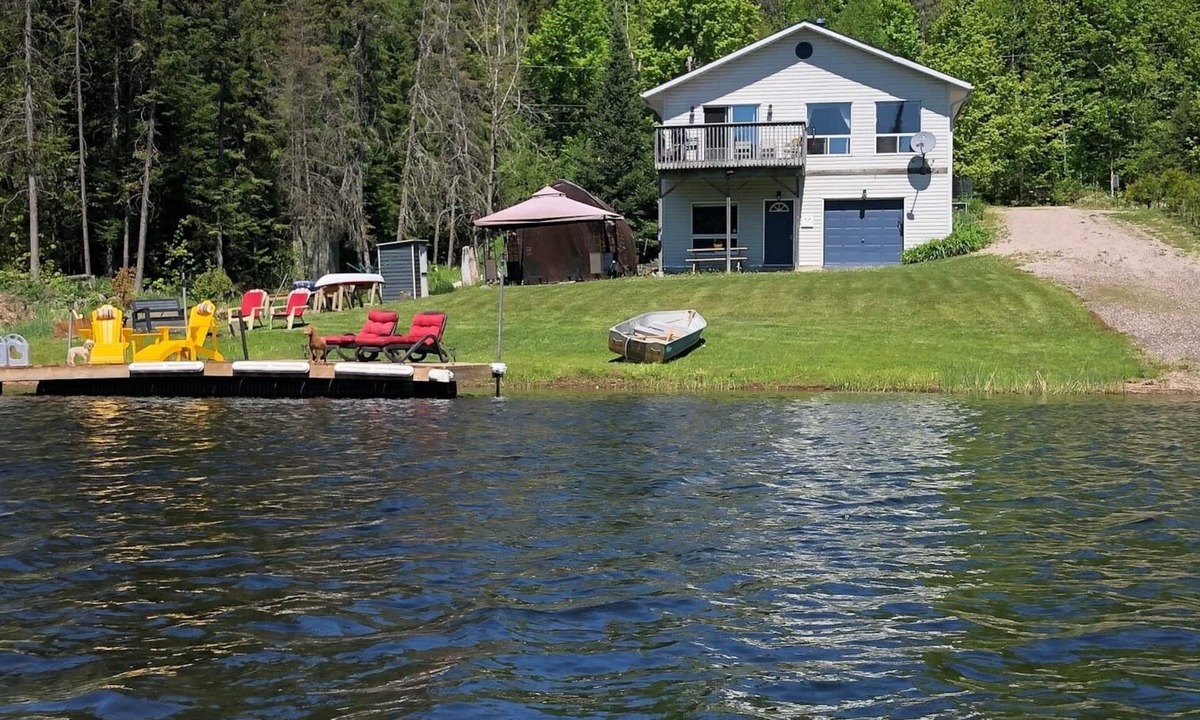 Ryerson House | River Lea Cottage-on the Majestic Magnetawan River-EASTER DISCOUNT! 4 nights!