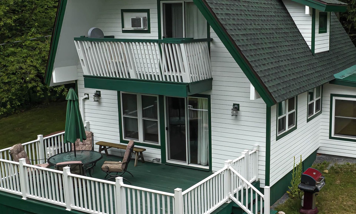 Alexandria Bay Cottage | River Life Cottage - Alexandria Bay, NY - Dingman Point