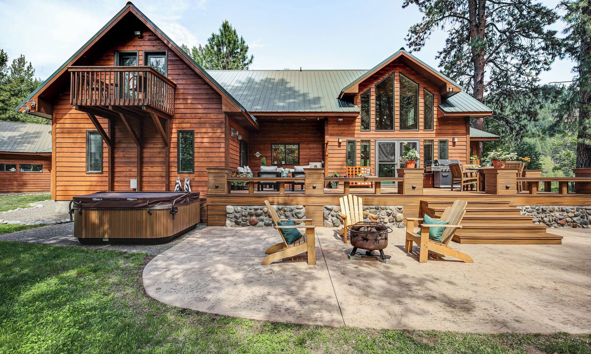 Naches Cabin | River Lover's Paradise! Luxe Cabin on the Naches