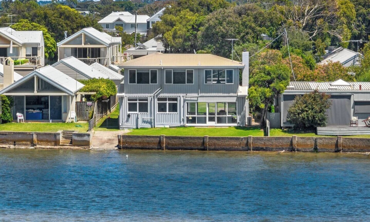 Barwon Heads House | River Meets Ocean Edge | Absolute Waterfront