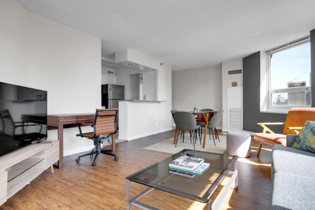 Rush and Division Apartment | River N 1BR w Gym WD nr Mag Mile CHI-85