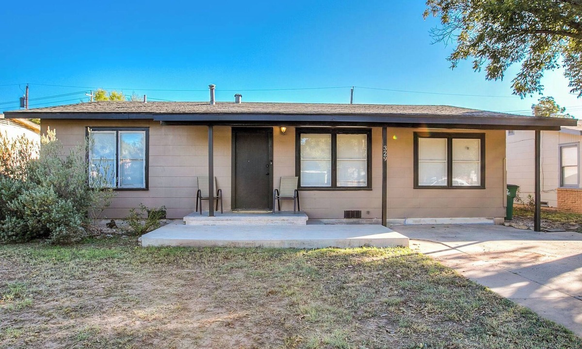 San Angelo House | River Oaks Retreat- Walkable to Goodfellow AFB