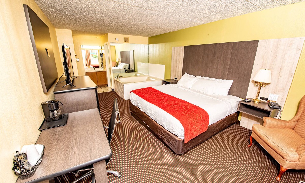 Pigeon Forge Hotel | River Place Inn