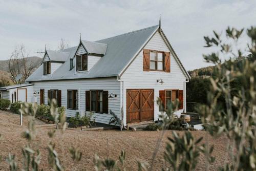 Riverlea House | River Ranch - Mudgees Unique Rural Escape