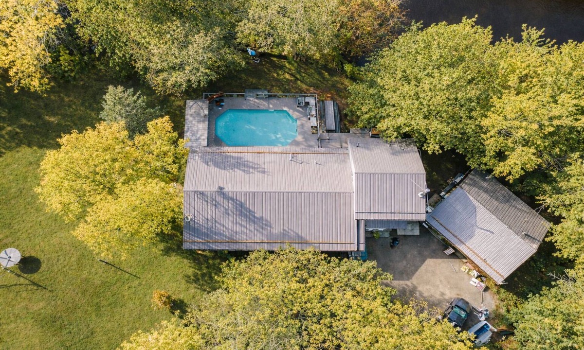 Tweed Cottage | River Retreat- Hot tub/Games/BBQ/Bonfire/Sleeps 14