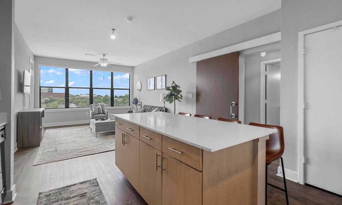Downtown Fort Worth Condo | River rides, shopping, dining - walk Downtown!