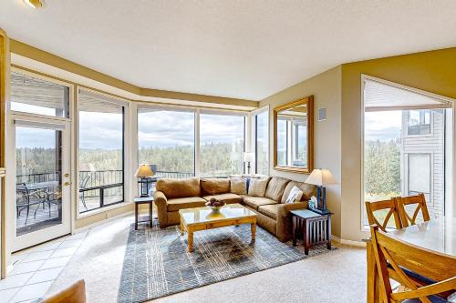 Century West Apartment | River Ridge 321A&B - Mount Bachelor Village Resort