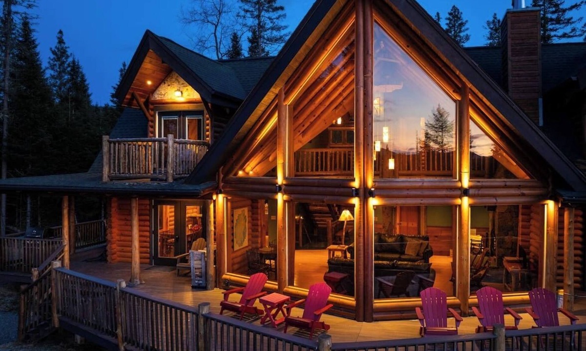 Lake Placid House | River Road Log Lodge overlooking Whiteface Mt