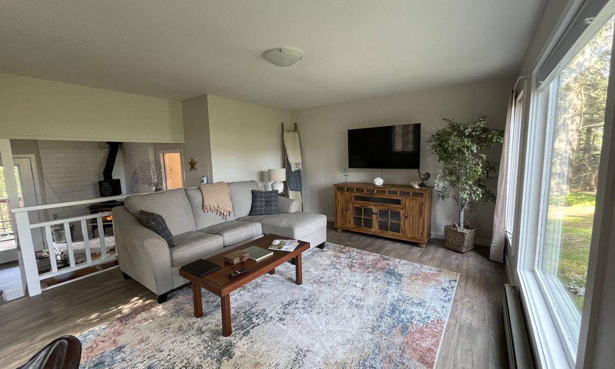 Manchester House | River Rock Beach House, Irish Beach private access