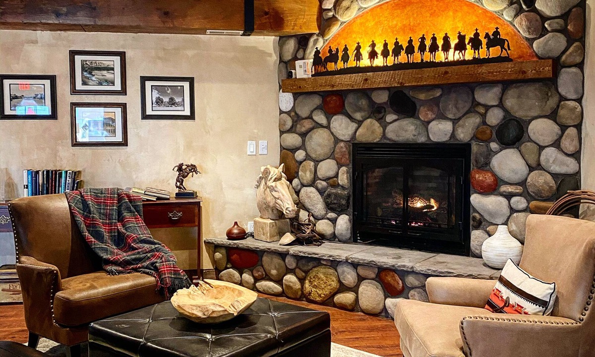 Green River Bed & Breakfast | River Rock Inn B&B - Adults Only