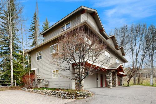 Ketchum House | River Run Sun Bird Escape