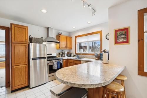 Stowe Area House | River's Edge 308