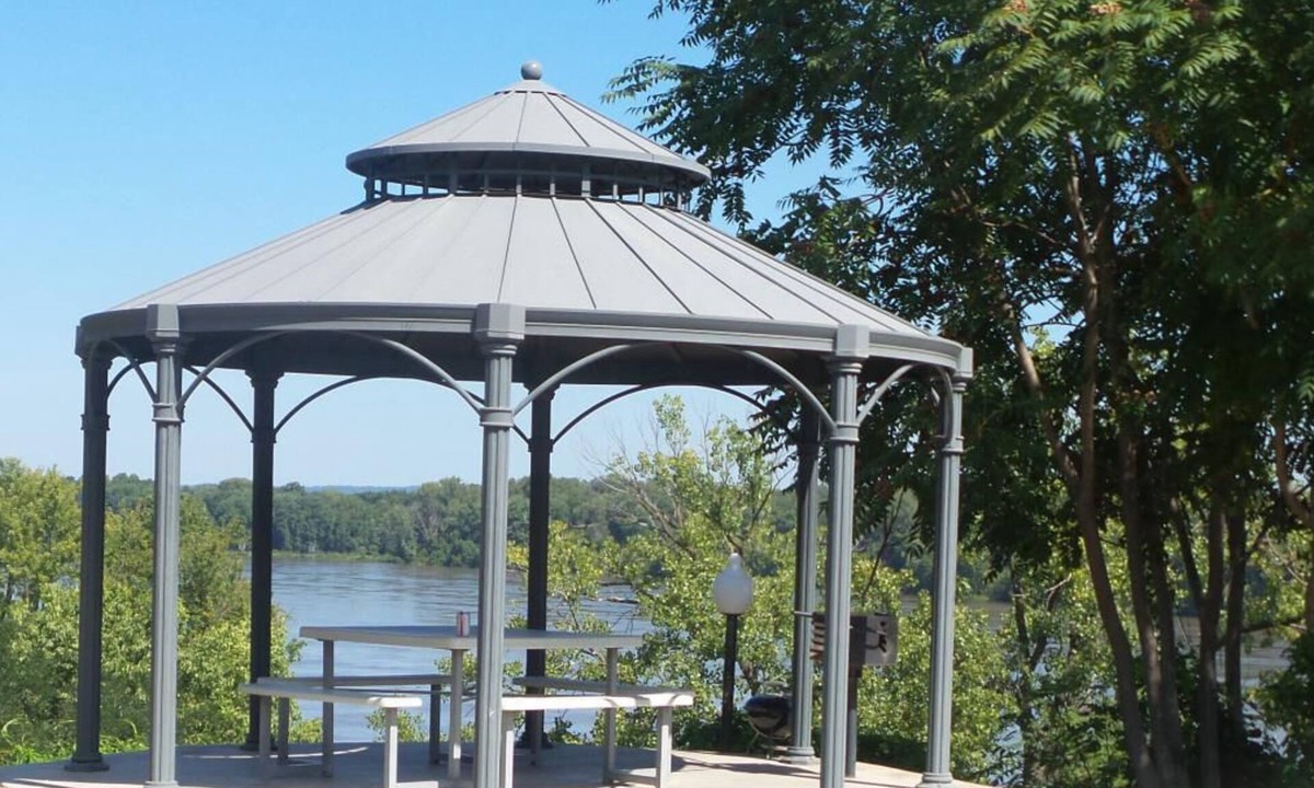 Louisiana Hotel | River's Edge Motel