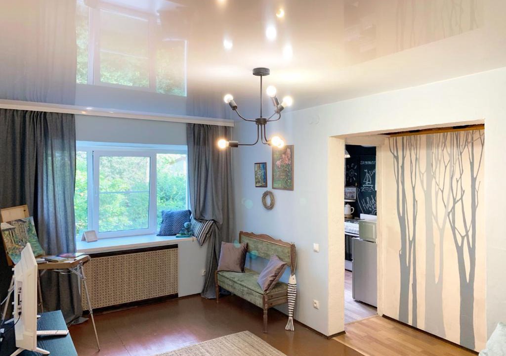 Veliky Novgorod Apartment | River sketches