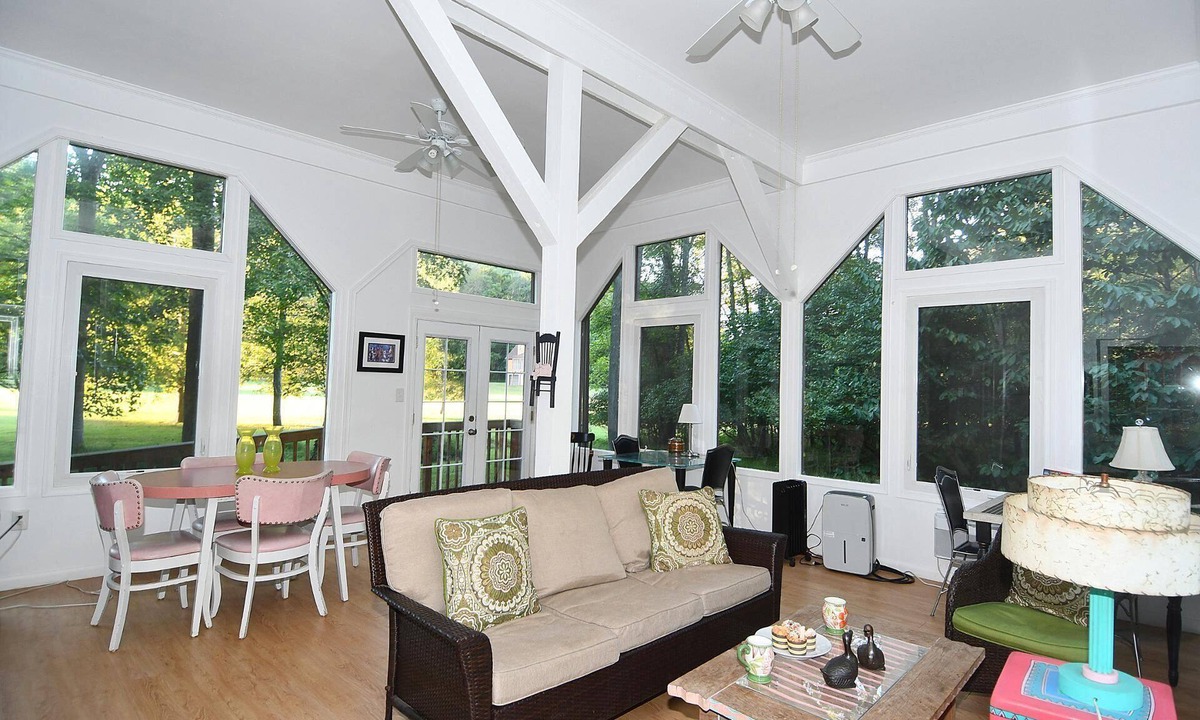 Great Cacapon Cabin | River Time Cabin -time Floats Away!
