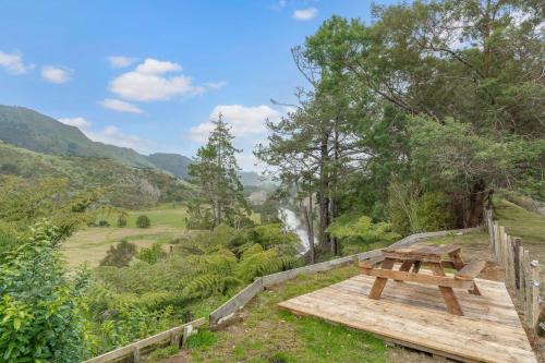 Thames Apartment | River Valley Escapes