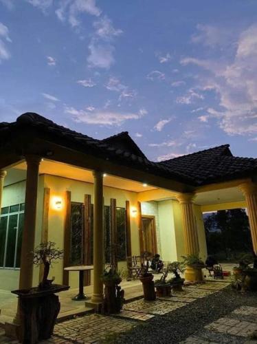 Kampung Abi House | River Valley Roomstay
