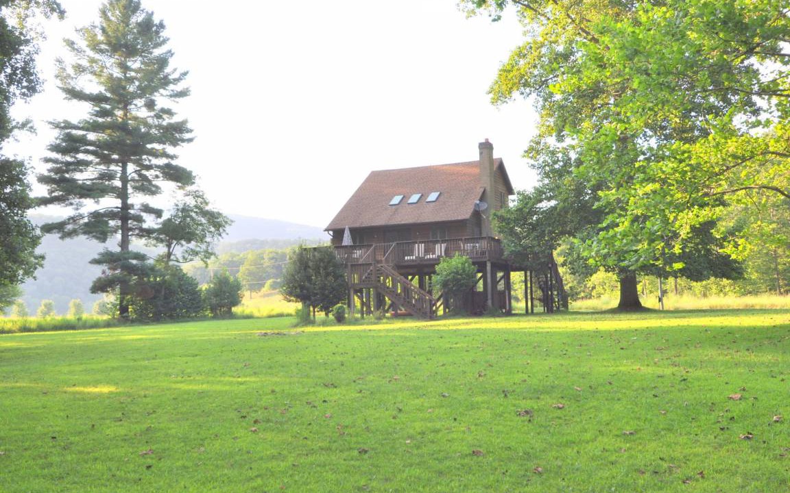 Great Cacapon Cabin | River Valley Cabin