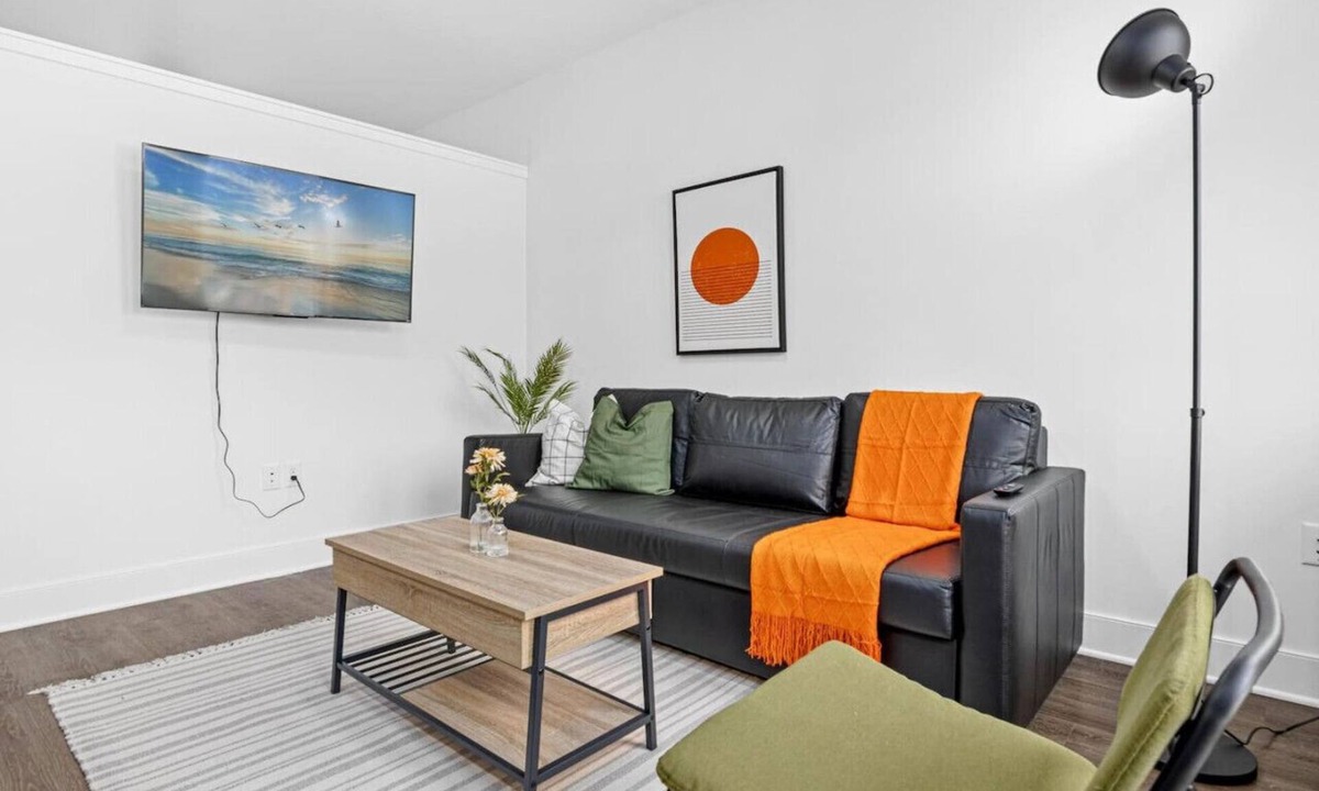 Riverview Apartment | River View 1 Bed- Gym, Hottub, Rooftop, BBQ