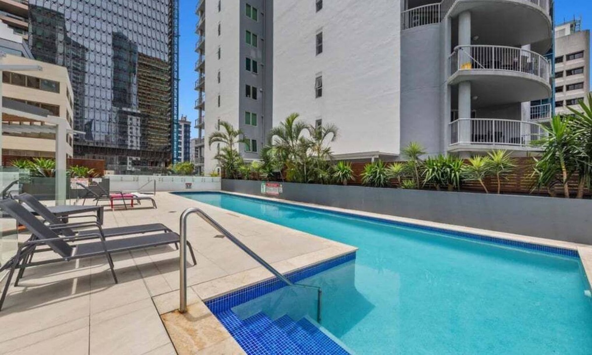 Kelvin Grove Apartment | River View 1BR w/Balcony and Pool Access