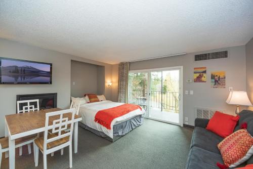 Bend House | River View 2 Bedroom