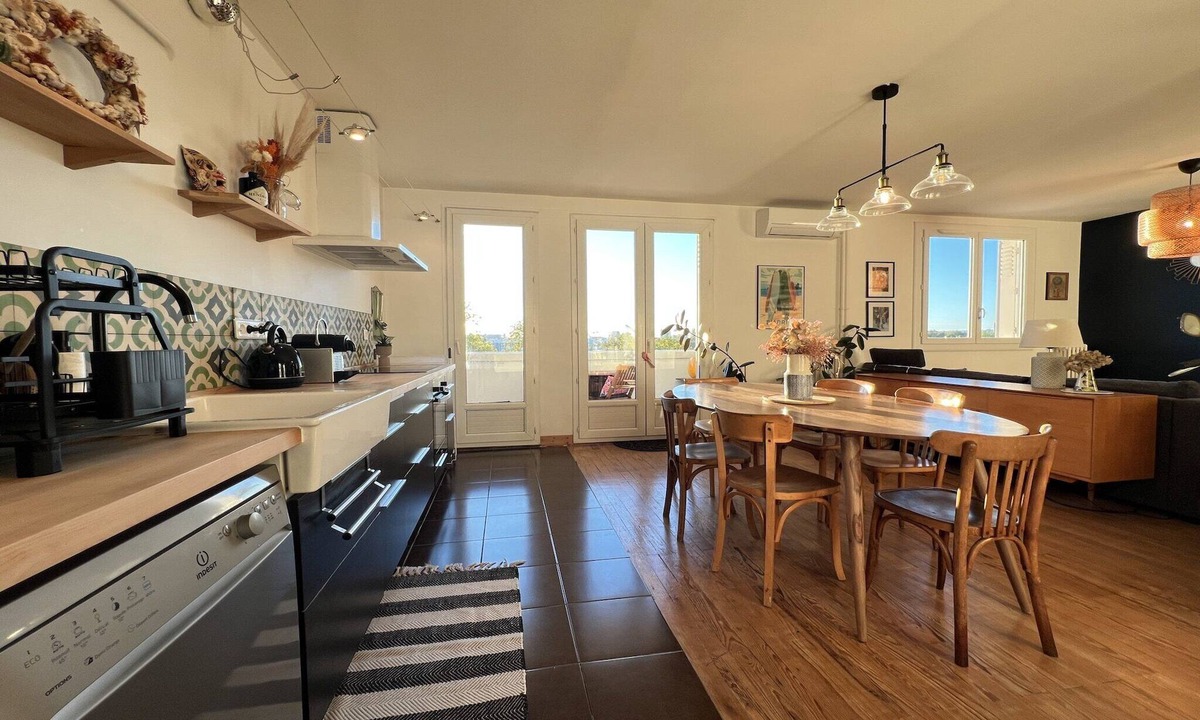 Toulouse Left Bank Apartment | River-view apartment in Toulouse