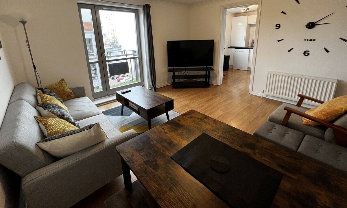 Dundee Apartment | River view apartment with free parking