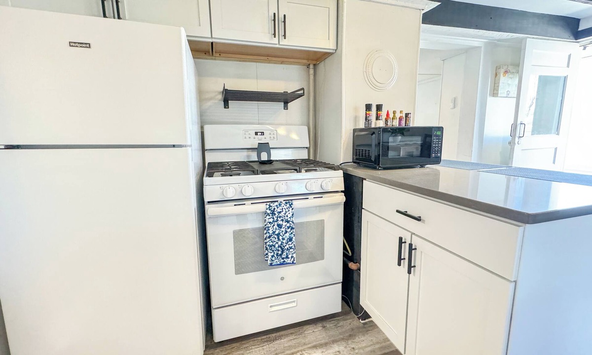 Hooksett Apartment | River view's-Mins to MHT-Lakes-Mtns-Boston