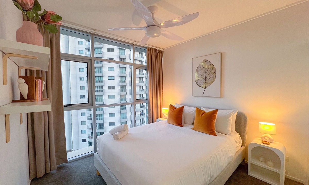 Brisbane Central Business District Apartment | River Views | 2 Bed 2 Bath Apt + Secure Parking