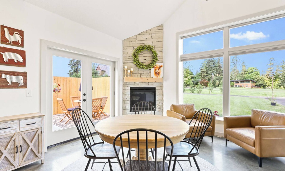 Newberg House | River Wine Farmhouse