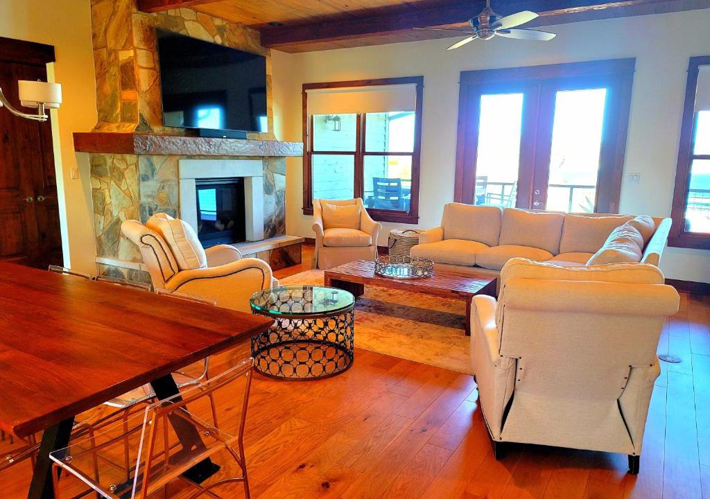 Spicewood Villa | Riverbend Villa #127